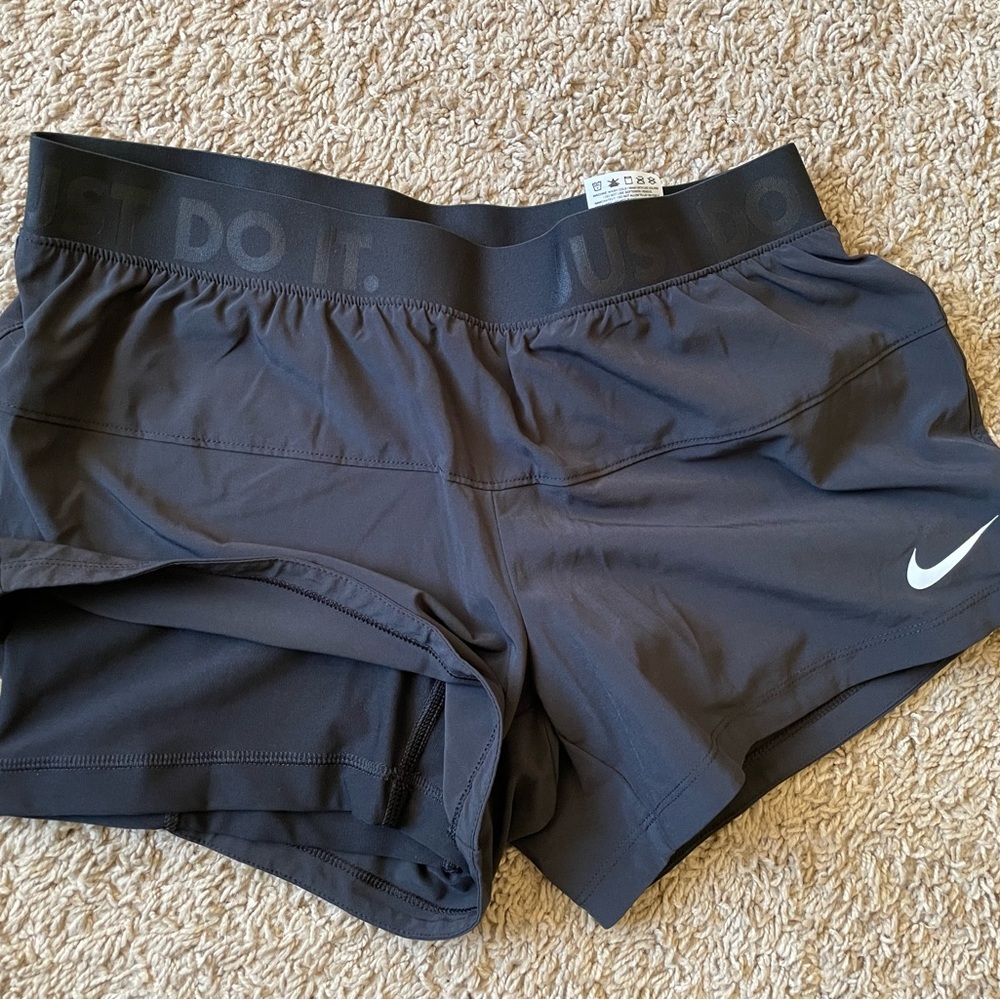 Nike Running Short With Built In Compression Shor… - image 3